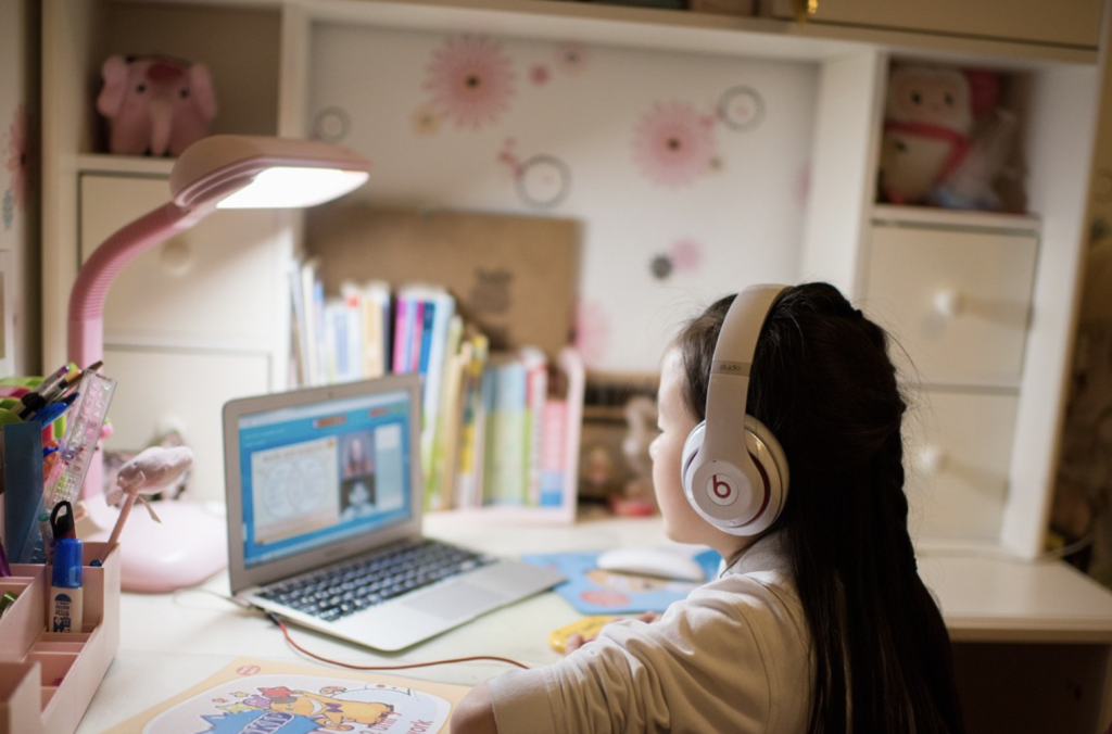 Chinese Children: How can you teach English online?