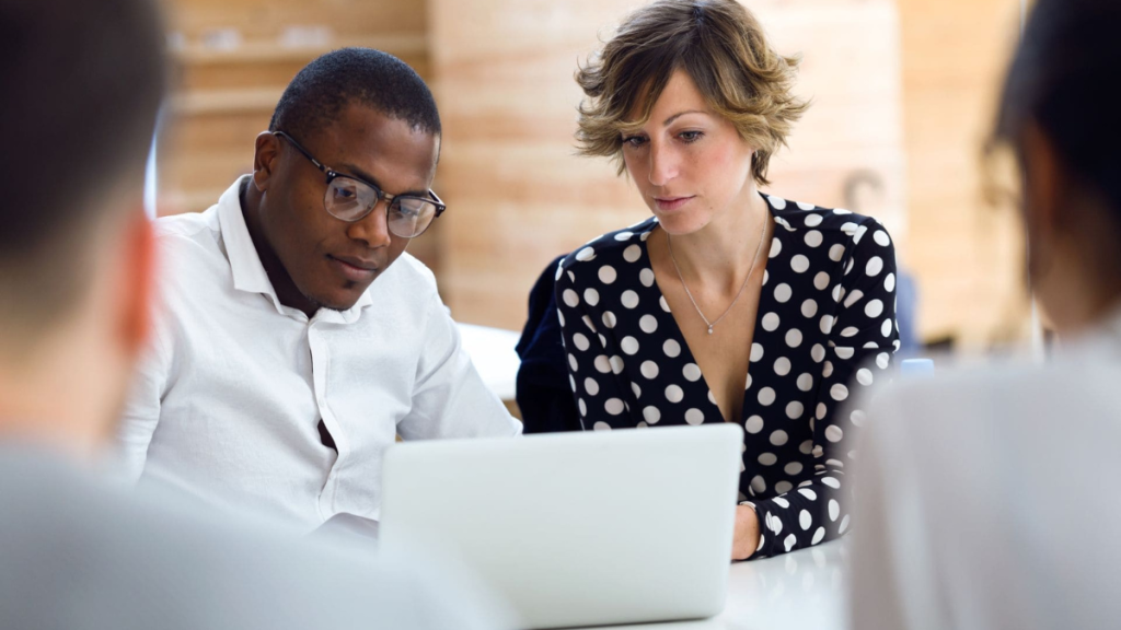 Top Benefits of Working with a Temporary Agency