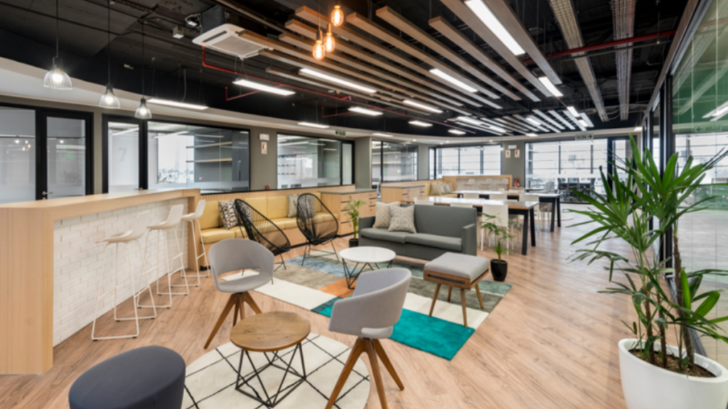 How to Build a Functional Office? Key Aspects of Layout and Ergonomics